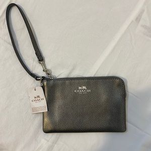 BNWT- Coach Wristlet